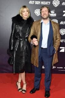 Uwe Rohde und Begleitung bei der Premiere des Kinofilms Aus dem Nichts im Cinemaxx am Dammtor. Hamburg, 21.11.2017