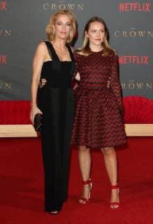 The Crown Series 2 World TV premiere London, UK. Gillian Anderson and guest at The Crown Series 2 World TV premiere at the Odeon Leicester Square, London on Tuesday 21 November 2017 LMK73-J1163 -221117 