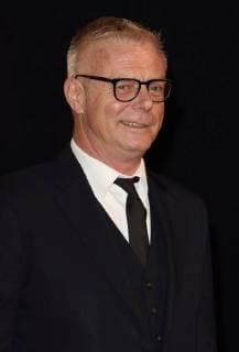 The Crown Series 2 World TV premiere London, UK. Stephen Daldry at The Crown Series 2 World TV premiere at the Odeon Leicester Square, London on Tuesday 21 November 2017 LMK73-J1163 -221117 