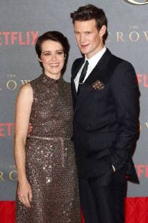Claire Foy und Matt Smith, die beiden Schauspieler und Hauptdarsteller bei der Premiere der 2. Staffel der Netflix Serie The Crown am 21.11.2017 in London The Crown TV Series Season 2 World Premiere in London, 2017
