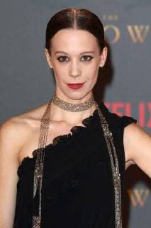 Chloe Pirrie bei der Premiere der 2. Staffel der Netflix Serie The Crown am 21.11.2017 in London The Crown TV Series Season 2 World Premiere in London, 2017