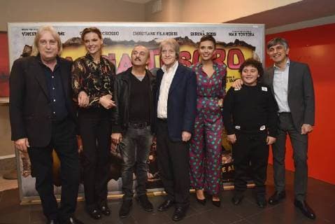 Italy: Photocall of Caccia Al Tesoro Cast during photocall of the Italian film Caccia al Tesoro directed by Carlo Vanzina. From left : Enrico Vanzina, Christiane Filangieri , Carlo Buccirosso, Carlo Vanzina, Serena Rossi, Gennaro Guazzo , Vincenzo Salemme. Napoli Italy Cinema Metropolitan  PaolaxVisone
