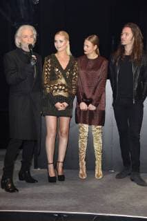 Hermann Buehlbecker, Anna Hiltrop, Cosima Auermann, Gil Ofarim bei der Präsentation des Lambertz Fine Art Kalenders 2018 im Friedrichstadtpalast in Berlin am 22.11.2017