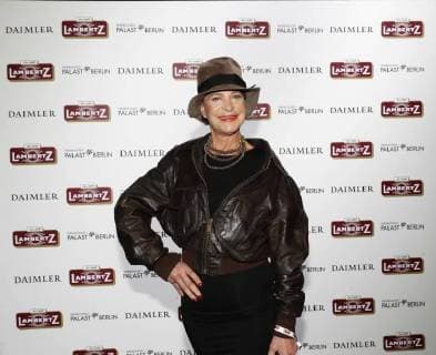 Barbara Engel bei der LAMBERTZ-Fine Art-Kalenderpraesentation im Friedrichstadtpalast Berlin.