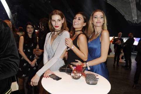 Rebecca Kunikowski, Tahnee Rössler und Melinda London bei der Präsentation vom Lambertz Kalender 2018 im Friedrichstadt Palast. Berlin, 22.11.2017