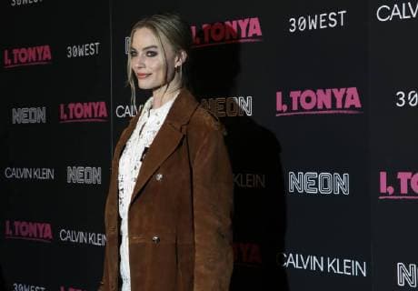 Margot Robbie arrives on the red carpet at the I, Tonya New York Premiere at Village East Cinema on November 28, 2017 in New York City.  NYP20171128116 JOHNxANGELILLO