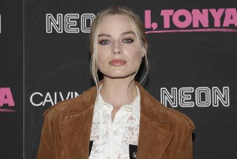 Margot Robbie arrives on the red carpet at the I, Tonya New York Premiere at Village East Cinema on November 28, 2017 in New York City.  NYP20171128117 JOHNxANGELILLO