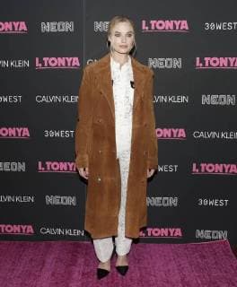 Margot Robbie arrives on the red carpet at the I, Tonya New York Premiere at Village East Cinema on November 28, 2017 in New York City.  NYP20171128119 JOHNxANGELILLO