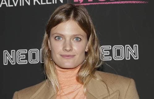 Constance Jablonski arrives on the red carpet at the I, Tonya New York Premiere at Village East Cinema on November 28, 2017 in New York City.  NYP20171128126 JOHNxANGELILLO