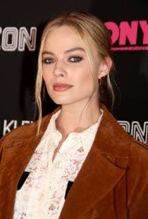 November 28, 2017 - New York, N.Y, USA - MARGOT ROBBIE attends the I, Tonya New York Premiere,.Village East Cinema, NYC.November 28, 2017.Photos by , Globe Photos Inc. New York USA - ZUMAms4_ 20171128_zaa_ms4_001 Copyright: xSoniaxMoskowitzx