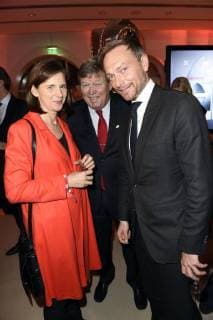 Katrin Göring-Eckardt, Karl-Ulrich Kuhlo und Christian Lindner bei der n-tv Jubiläumsfeier zum 25-jährigen Bestehen des Nachrichtensenders in der Hauptstadtrepräsentanz der Bertelsmann SE & Co KGaA. Berlin, 28.11.2017