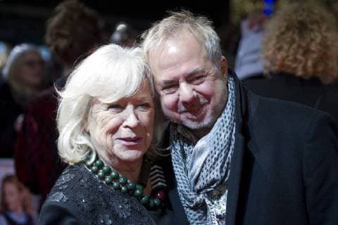 von links: Margarethe von TROTTA, Deutschland, Regisseurin, Helmut ZERLETT, Musiker, auf dem Roten Teppich, Red Carpet Show, Filmpremiere Forget about Nick , 28.11.2017, in der Lichtburg in Essen,