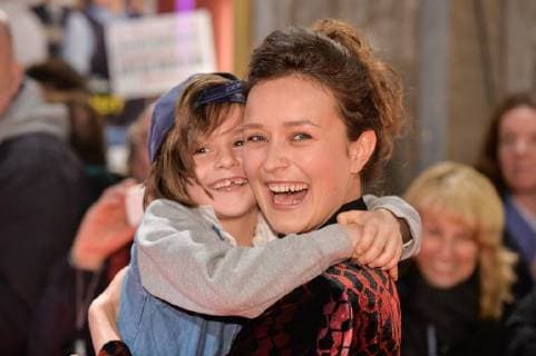 Premiere des Spielfilms - FORGET ABOUT NICK - in Essen Schauspielerin Tinka Fürst mit dem Jungschauspieler Vico Magno am 28.11.2017 bei der Premiere des Kinofilms - Forget about Nick - in der Lichtburg in Essen. FORGET ABOUT NICK ist der neueste Film der renommierten und vielfach preisgekrönten Regisseurin Margarethe von Trotta.