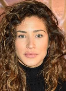 Manon Azem CELEBRITES : Avant premiere du film Santa et Cie - Paris - 03 12 2017 FedericoPestellini Panoramic 