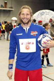 Sebastian Ströbel bem Benefiz-Fußballspiel Kicken mit Herz 2017 in der Alsterdorfer Sporthalle. Hamburg, 03.12.2017