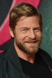 Henning BAUM (Schauspieler), Einzelbild,angeschnittenes Einzelmotiv,Portraet,Portrait,Porträt. Weltpremiere BURG SCHRECKENSTEIN, Roter Teppich,Red Carpet am 03.12.2017.