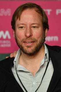 Alexis von WITTGENSTEIN (Produzent Violet Pictures), Einzelbild,angeschnittenes Einzelmotiv,Portraet,Portrait,Porträt. Weltpremiere BURG SCHRECKENSTEIN, Roter Teppich,Red Carpet am 03.12.2017.