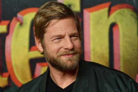 Henning BAUM (Schauspieler), Einzelbild,angeschnittenes Einzelmotiv,Portraet,Portrait,Porträt. Weltpremiere BURG SCHRECKENSTEIN, Roter Teppich,Red Carpet am 03.12.2017.
