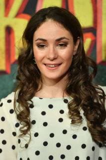 Jasmin Barbara MAIRHOFER (Schauspielerin), Einzelbild,angeschnittenes Einzelmotiv,Portraet,Portrait,Porträt. Weltpremiere BURG SCHRECKENSTEIN, Roter Teppich,Red Carpet am 03.12.2017.