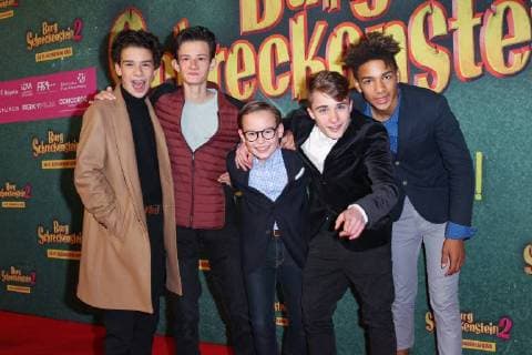 Benedict Gloeckle, Eloi Christ, Caspar Krzysch, Maurizio Magno, Chieloka Nwokolo, Filmpremiere von Burg Schreckenstein 2 im Mathaeser Filmpalast in Muenchen am 03.12.2017