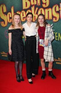 Premiere Burg Schreckenstein 2 in München Nina Rueffer, Nina Goceva, Paula Donath, Filmpremiere von Burg Schreckenstein 2 im Mathaeser Filmpalast in Muenchen am 03.12.2017