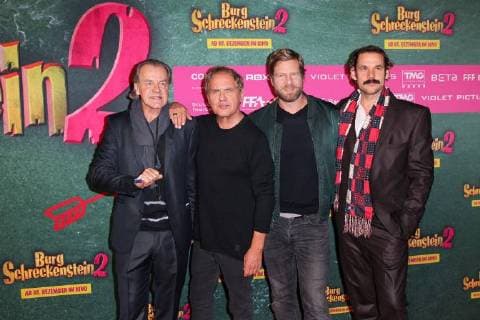 Bilder des Tages Premiere Burg Schreckenstein 2 in München Ralf Huettner (Regisseur), Uwe Ochsenknecht, Henning Baum, Alexander Beyer, Filmpremiere von Burg Schreckenstein 2 im Mathaeser Filmpalast in Muenchen am 03.12.2017