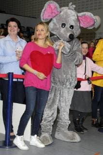 Nova Meierhenrich beim Benefiz-Fußballspiel Kicken mit Herz 2017 in der Alsterdorfer Sporthalle. Hamburg, 03.12.2017