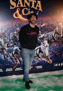 Thomas VDB ( Thomas Vandenberghe ) CELEBRITES : Avant premiere du film Santa et Cie - Paris - 03 12 2017 FedericoPestellini Panoramic 