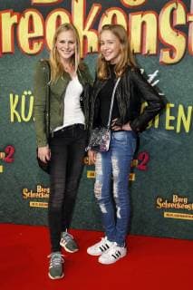 Jolina Marie Ledl und Ayana Ledl bei der Premiere des Kinofilms Burg Schreckenstein 2 im Mathäser Filmpalast. München, 03.12.2017