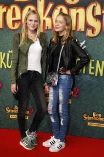 Jolina Marie Ledl und Ayana Ledl bei der Premiere des Kinofilms Burg Schreckenstein 2 im Mathäser Filmpalast. München, 03.12.2017