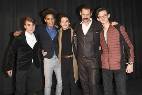 Maurizio Magno, Chieloka Nwokolo, Benedict Glöckle, Alexander Beyer und Eloi Christ bei der Premiere des Kinofilms Burg Schreckenstein 2 im Mathäser Filmpalast. München, 03.12.2017