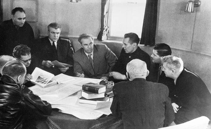 The Scientific Council meets onboard the diesel electric ship OB left to right: Capt I.A.Man, E.M.Suziumov - The Expedition Scientific Secretary, I.I. cherevichny - Chief of the Expedition Airgroup, Professors P.A. Shumsky, S.S. Vyalov and G.A.Avsiuk. When a Soviet expedition established the world s first research station on a drifting ice - floe, marked the beginning of a new era in the conquest of the North Pole. Flying laboratories systematically investigate natural conditions of the central Poland basin. The Soviet scientists have conducted researchers at more than 600 points in the central Arctic. 1937 Supplied By: SCRSS - Society for Co-operation in Russian & Soviet Studies, Russia Federation Copyright: Topfoto  !ACHTUNG AUFNAHMEDATUM GESCHÄTZT! UnitedArchivesScrss000997