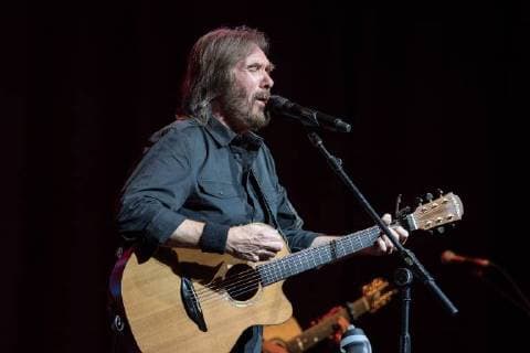 December 4, 2017 - Dublin, Dublin, Ireland - Dr. Hook seen playing guitar while performing live music on stage at Dublin s Olympia Theatre. Dublin Ireland - ZUMAs197 20171204_zaa_s197_098 Copyright: xBenxRyanx
