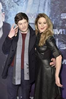 Iwan Rheon und Zoe Grisedale bei der Premiere des Kinofilms S.U.M. 1 im CineStar Sony Center. Berlin, 04.12.2017