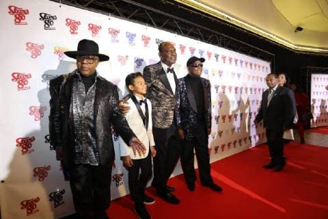 Kool and the Gang NEWS: Avant premiere STARS 80, La suite - Paris - 05 12 2017 CleaCastel Panoramic 