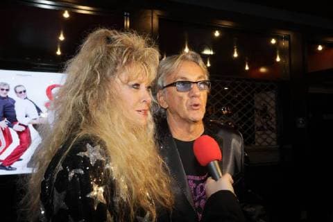 PETER & SLOANE NEWS: Avant premiere STARS 80, La suite - Paris - 05 12 2017 CleaCastel Panoramic 
