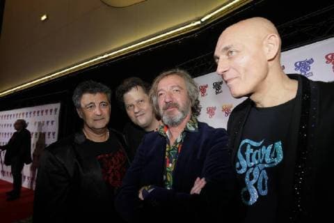 PHIL BARNEY DEBUT DE SOIREE BRUNO LOCHET NEWS: Avant premiere STARS 80, La suite - Paris - 05 12 2017 CleaCastel Panoramic 