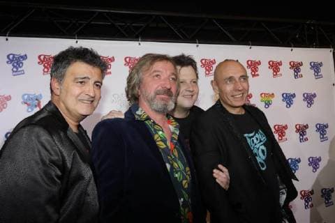PHIL BARNEY DEBUT DE SOIREE BRUNO LOCHET NEWS: Avant premiere STARS 80, La suite - Paris - 05 12 2017 CleaCastel Panoramic 