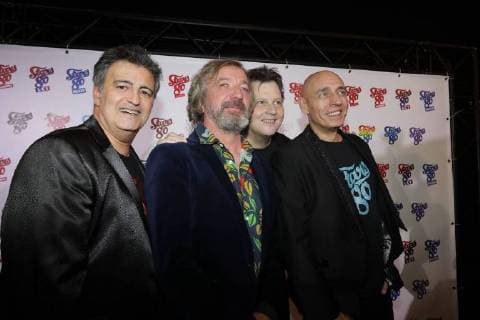 PHIL BARNEY DEBUT DE SOIREE BRUNO LOCHET NEWS: Avant premiere STARS 80, La suite - Paris - 05 12 2017 CleaCastel Panoramic 