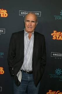 LOS ANGELES - DEC 7: Ron Shelton at the Just Getting Started Premiere at ArcLight Hollywood on December 7, 2017 in Los Angeles, CA  Copyright: xKathyxHutchinsx xIPAx xHutchinsxPhotox