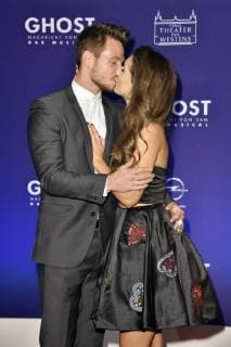 Sebastian Pannek und Clea-Lacy Juhn bei der Gala-Premiere von Ghost - Das Musical im Stage Theater des Westens. Berlin, 07.12.2017