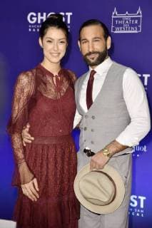 Rebecca Mir mit Freund Massimo Sinato bei der Gala-Premiere von Ghost - Das Musical im Stage Theater des Westens. Berlin, 07.12.2017