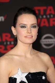 Daisy Ridley at the World Premiere of Lucasfilm s Star Wars: The Last Jedi held at the Shrine Auditorium in Los Angeles, CA, December 9, 2017.  Copyright: xJosephxMartinezx 33492_002JM