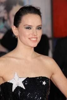 Daisy Ridley at the World Premiere of Lucasfilm s Star Wars: The Last Jedi held at the Shrine Auditorium in Los Angeles, CA, December 9, 2017.  Copyright: xJosephxMartinezx 33492_009JM