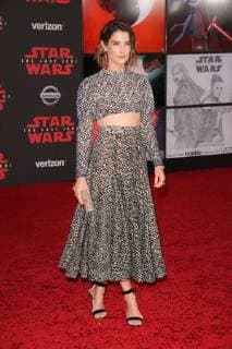 Cobie Smulders at the World Premiere of Lucasfilm s Star Wars: The Last Jedi held at the Shrine Auditorium in Los Angeles, CA, December 9, 2017.  Copyright: xJosephxMartinezx 33492_073JM