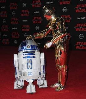 December 9, 2017 - Los Angeles, CA, U.S. - 09 December 2017 - Los Angeles, California - R2-D2, C-3PO. Premiere Of Disney Pictures And Lucasfilm s Star Wars: The Last Jedi held at The Shrine Auditorium in Los Angeles Photo Credit: AdMedia Los Angeles U.S. - ZUMAa123 20171209_zaa_a123_130 Copyright: xBirdiexThompsonx