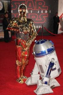 R2 D2, C3PO at the World Premiere of Lucasfilm s Star Wars: The Last Jedi held at the Shrine Auditorium in Los Angeles, CA, December 9, 2017.  Copyright: xJosephxMartinezx 33492_131JM