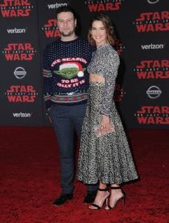 December 9, 2017 - Los Angeles, CA, U.S. - 09 December 2017 - Los Angeles, California - Taran Killam, Colbie Smulders. Premiere Of Disney Pictures And Lucasfilm s Star Wars: The Last Jedi held at The Shrine Auditorium in Los Angeles Photo Credit: AdMedia Los Angeles U.S. - ZUMAa123 20171209_zaa_a123_224 Copyright: xBirdiexThompsonx