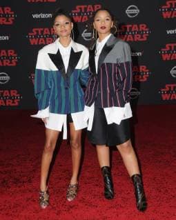 December 9, 2017 - Los Angeles, CA, U.S. - 09 December 2017 - Los Angeles, California - Halle Bailey, Chole Bailey. Premiere Of Disney Pictures And Lucasfilm s Star Wars: The Last Jedi held at The Shrine Auditorium in Los Angeles Photo Credit: AdMedia Los Angeles U.S. - ZUMAa123 20171209_zaa_a123_282 Copyright: xBirdiexThompsonx
