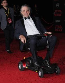 December 9, 2017 - Los Angeles, CA, U.S. - 09 December 2017 - Los Angeles, California - Peter Mayhew. Premiere Of Disney Pictures And Lucasfilm s Star Wars: The Last Jedi held at The Shrine Auditorium in Los Angeles Photo Credit: AdMedia Los Angeles U.S. - ZUMAa123 20171209_zaa_a123_283 Copyright: xBirdiexThompsonx